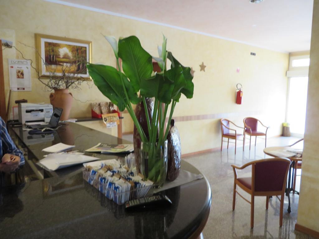 Hotel San Tomio Isola Vicentina Extérieur photo