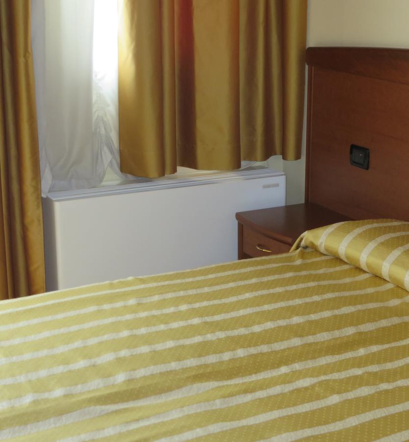 Hotel San Tomio Isola Vicentina Chambre photo